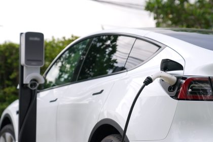 la-recarga-eléctrica-crece-en-españa,-pero-con-límites