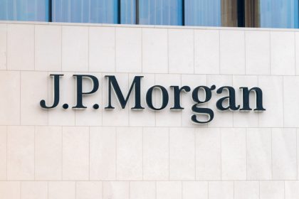 trump-demanda-a-jpmorgan-por-cierre-de-cuentas